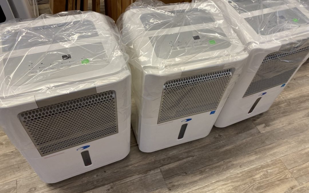 Whynter 12,000 BTU Dual Hose Portable Air Conditioner Dehumidifier FanFan