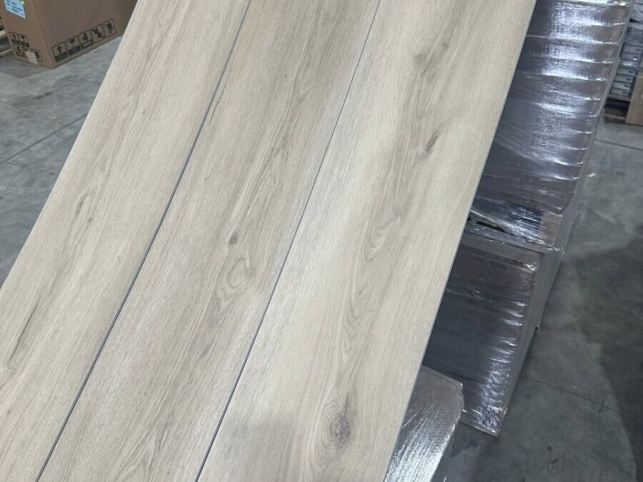 Mohawk 22mil Luxury Vinyl Plank Flooring in Windsor Oak – ONLY $2.39SF